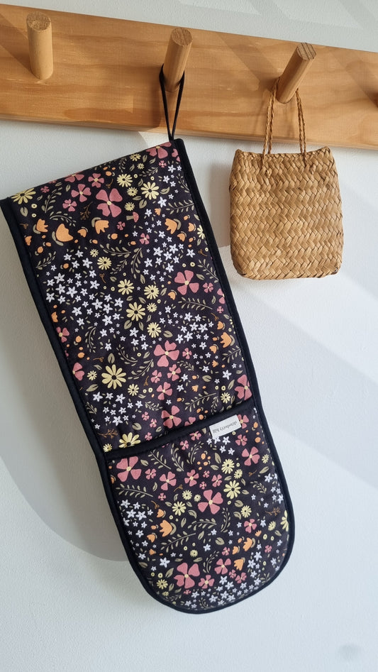 Winter Garden Double Oven Glove